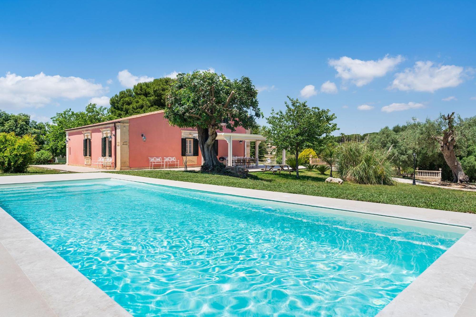 Gira Sole Villa Fontane Bianche Exteriör bild