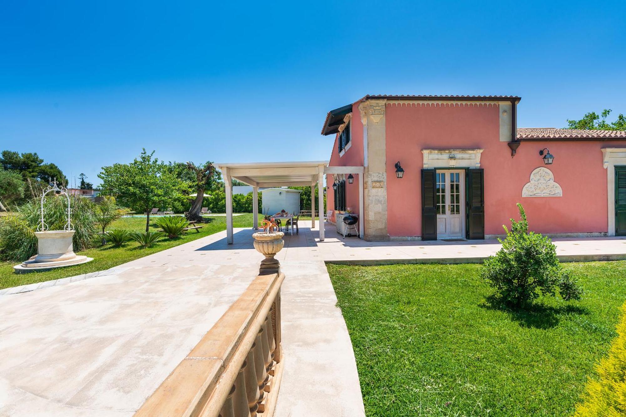 Gira Sole Villa Fontane Bianche Exteriör bild